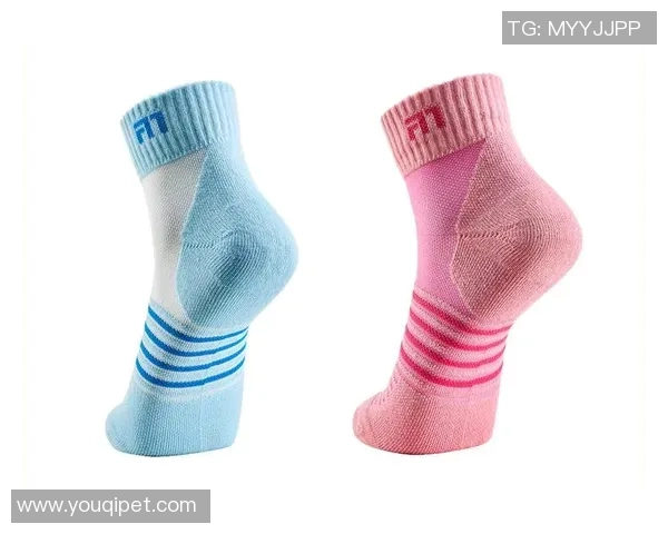 羽毛球装备选购指南:如何选择适合的球袜提升运动表现